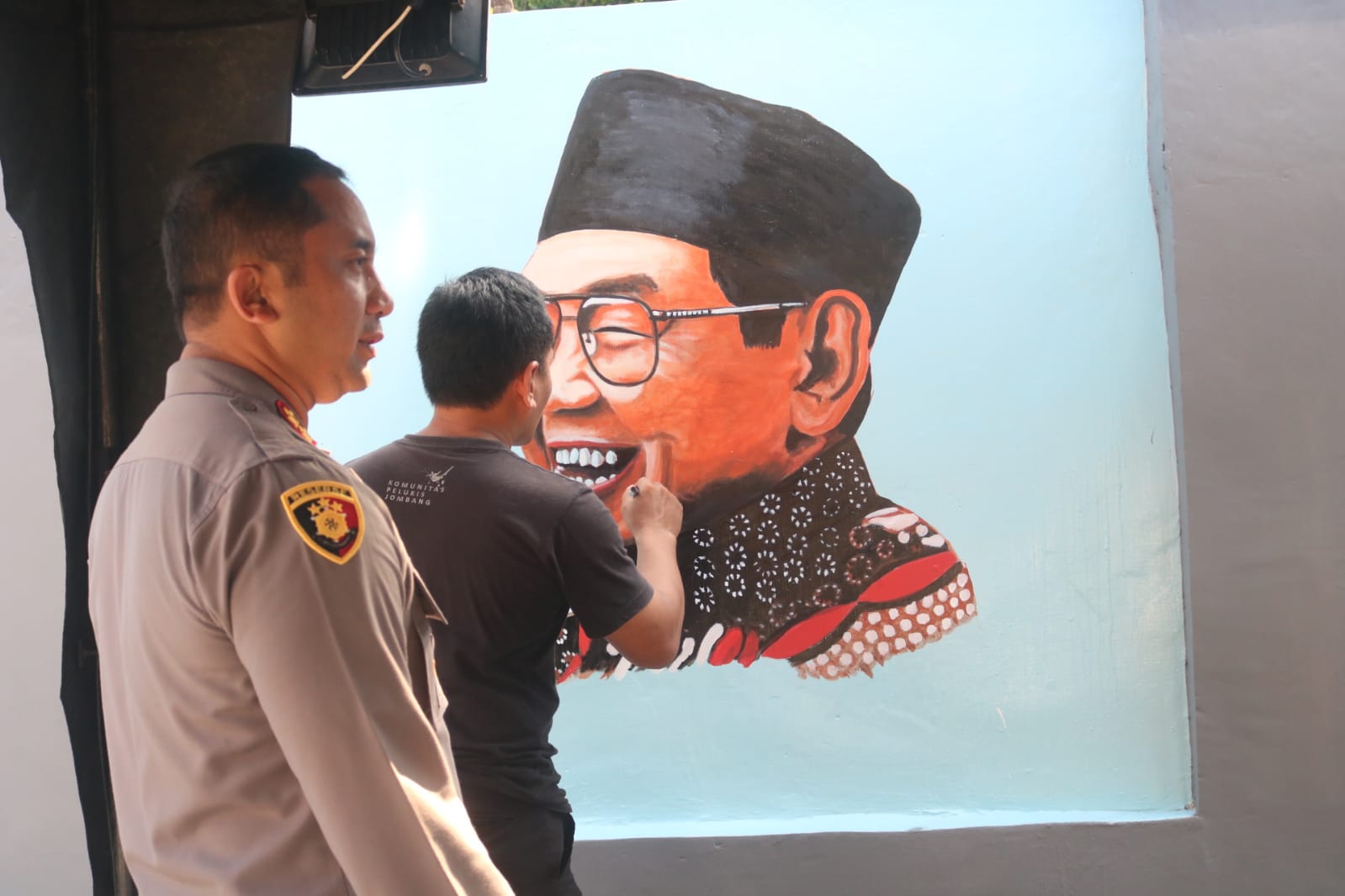 Suguhkan Inspirasi Positif Bagi Masyarakat, Kapolres Jombang Ajak Seniman Lukis Mural