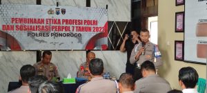 Polres Ponorogo Melaksanakan Pembinaan Etika Profesi Dan Sosialisasi PERPOL 7 Tahun 2022