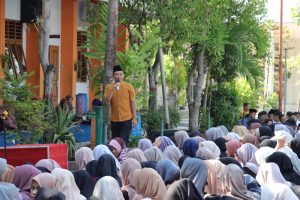 Polres Ponorogo Melaksanakan Sosialisasi Kontra Radikal Kepada Pelajar SMA Muhammadiyah 1 Ponorogo